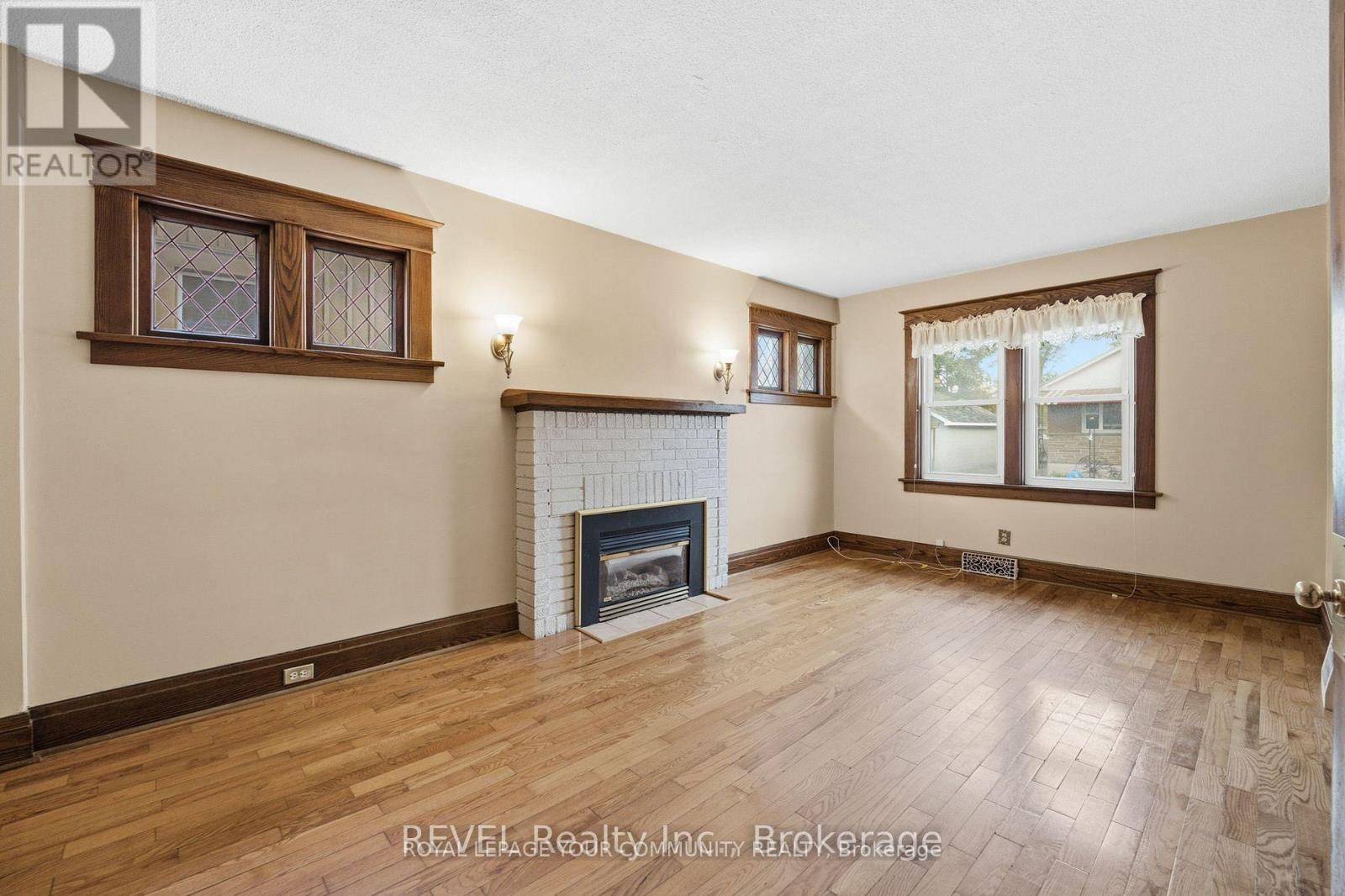 Upper - 4899 Morrison Street, Niagara Falls, Ontario  L2E 2C6 - Photo 10 - X12608206