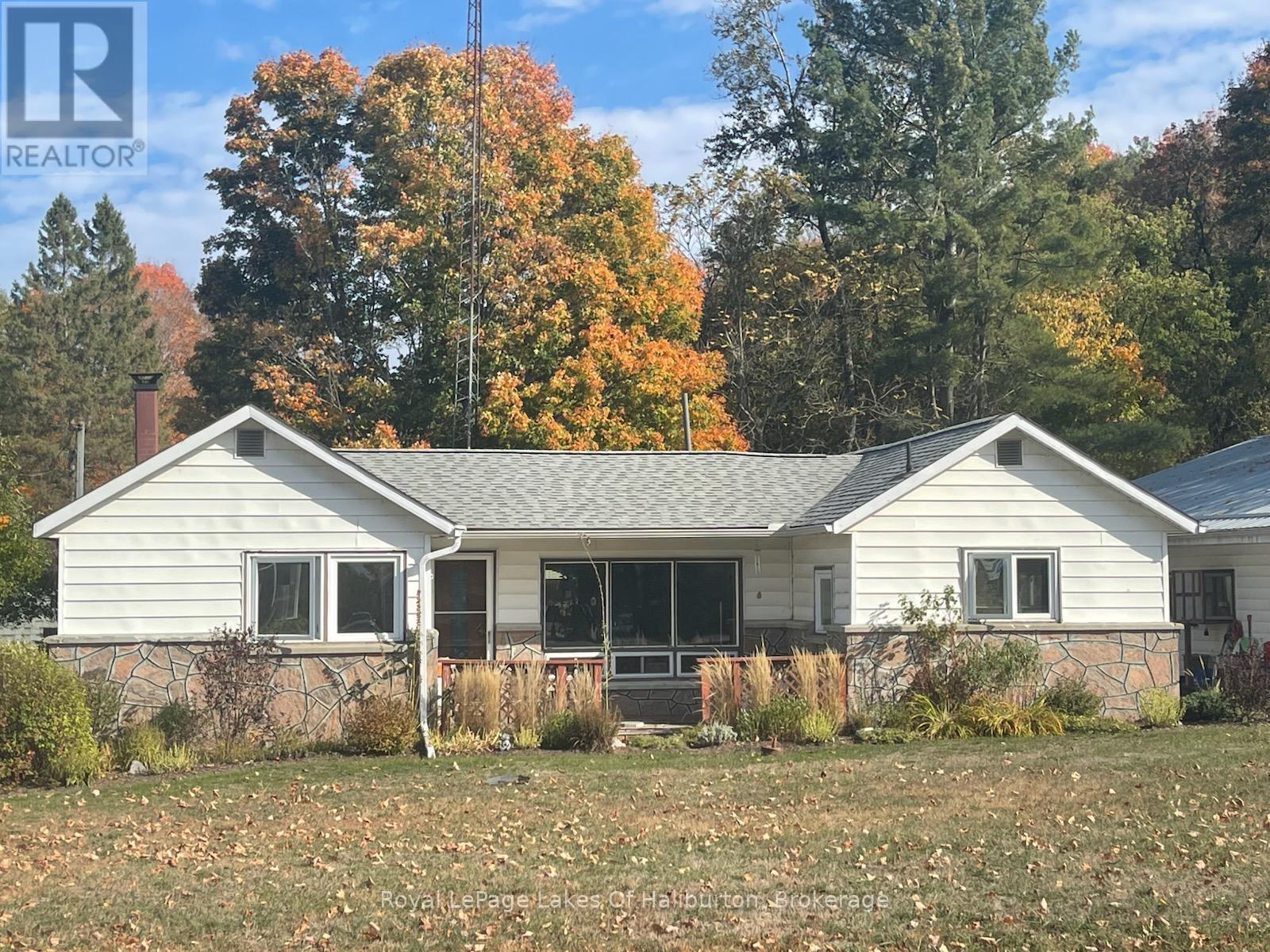 7192 Gelert Road, Dysart Et Al, Ontario  K0M 1S0 - Photo 3 - X12584944