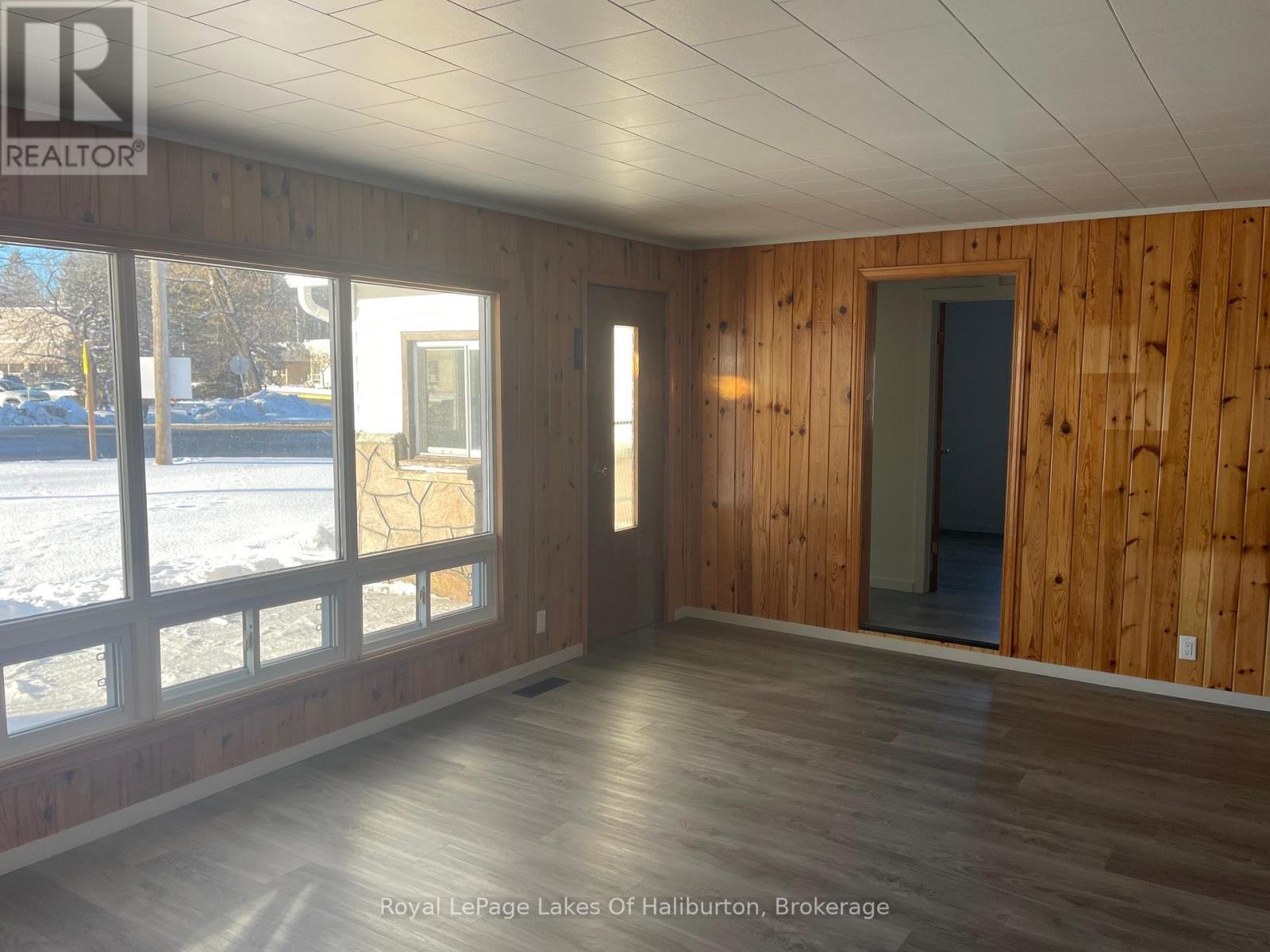 7192 Gelert Road, Dysart Et Al, Ontario  K0M 1S0 - Photo 4 - X12584944