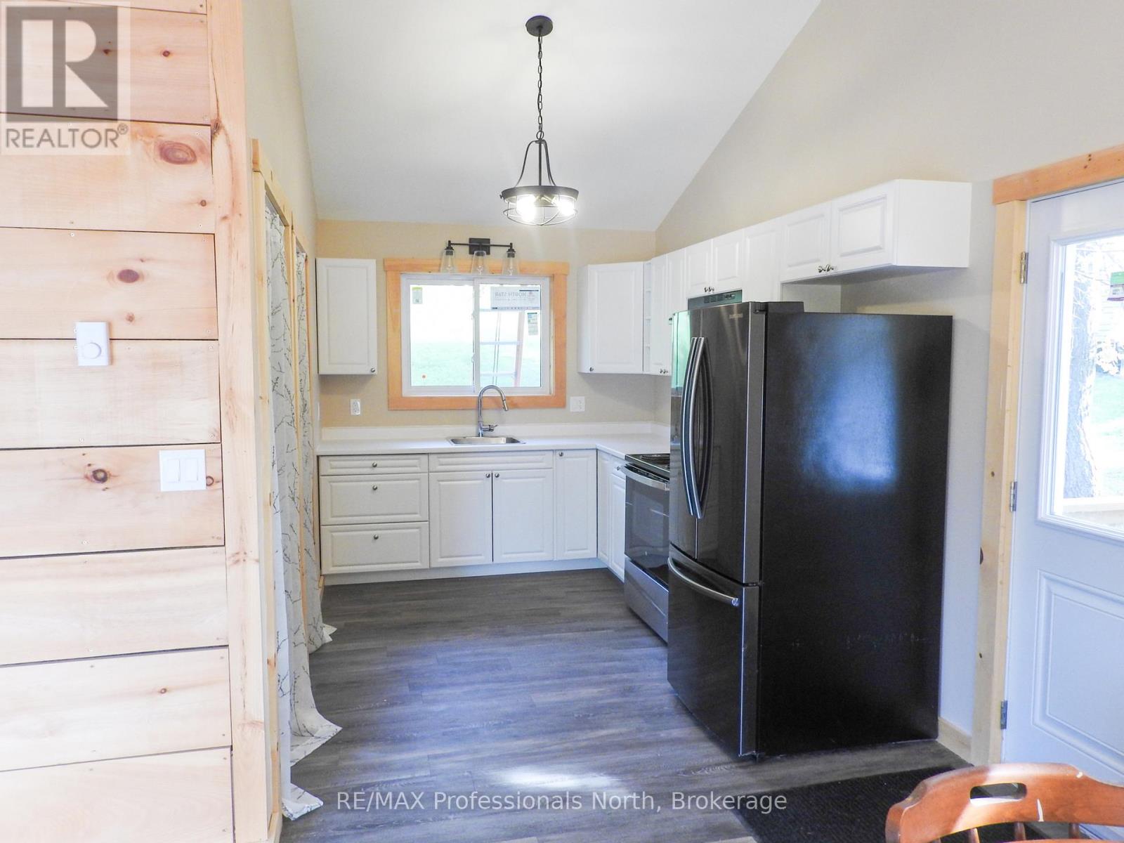 53 Long Island, Otonabee-South Monaghan, Ontario  K0L 1B0 - Photo 6 - X12440815