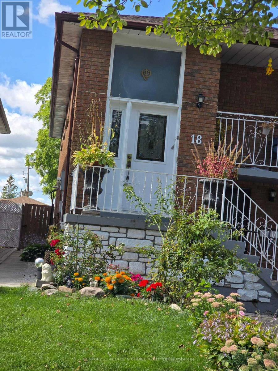 18 CURTIS DRIVE, Brampton, Ontario