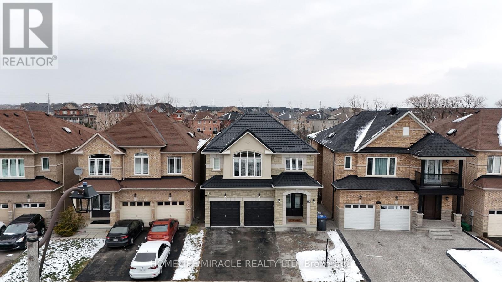 71 SKYVALLEY DRIVE, Brampton, Ontario