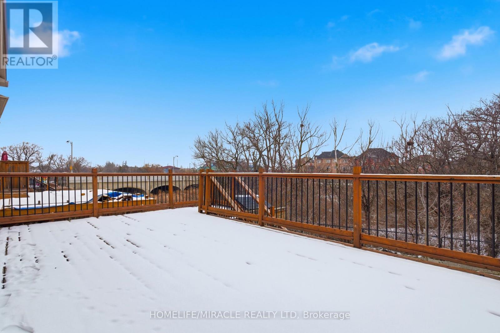 71 Skyvalley Drive, Brampton, Ontario  L6P 3B7 - Photo 17 - W12627194