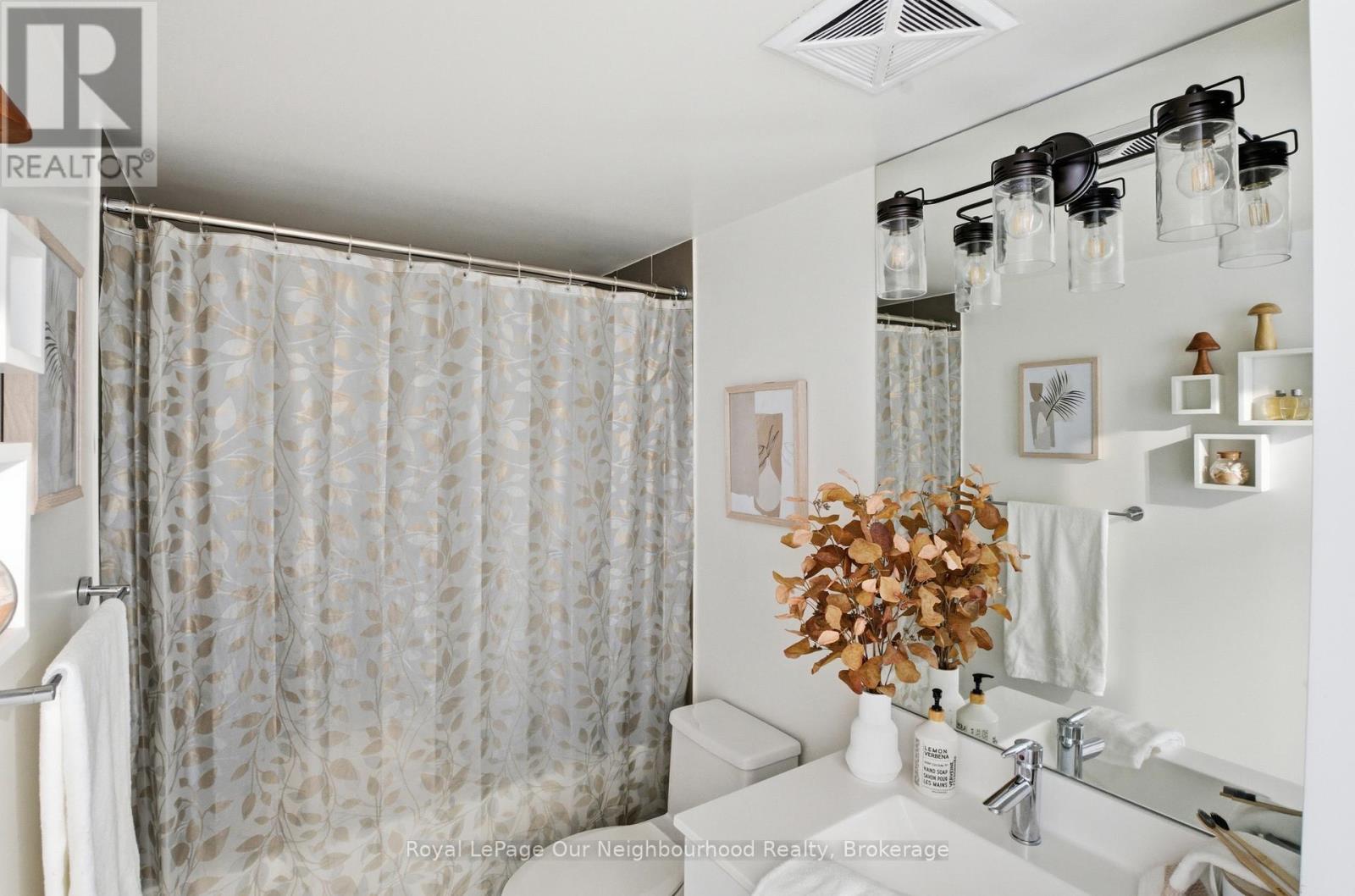 301 - 1235 Bayly Street, Pickering, Ontario  L1W 1L7 - Photo 18 - E12627864