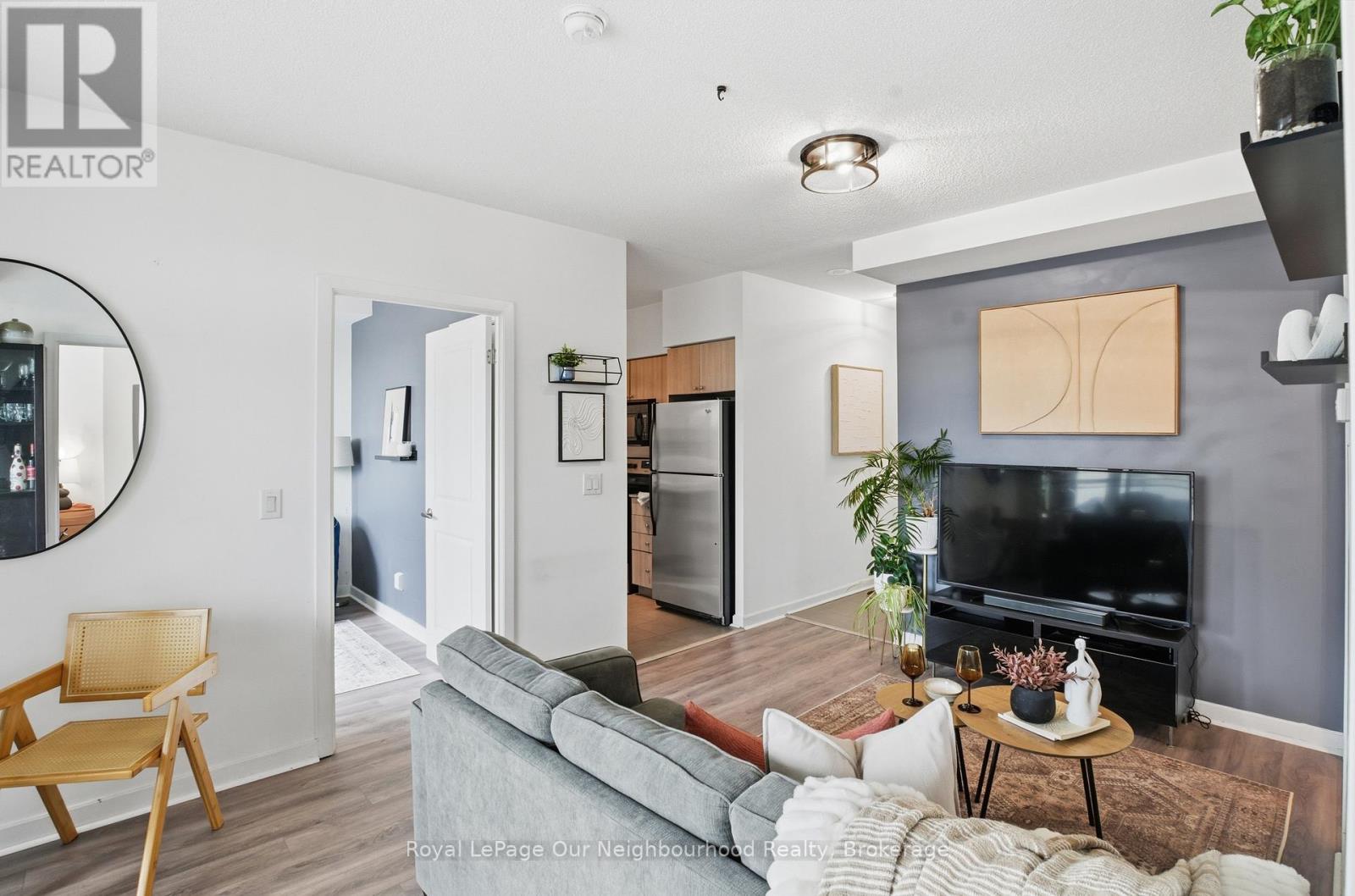 301 - 1235 Bayly Street, Pickering, Ontario  L1W 1L7 - Photo 2 - E12627864