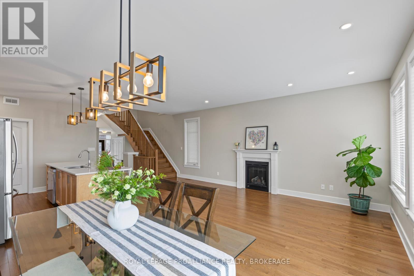 1114 Barrow Avenue, Kingston, Ontario  K7M 0G5 - Photo 10 - X12628036