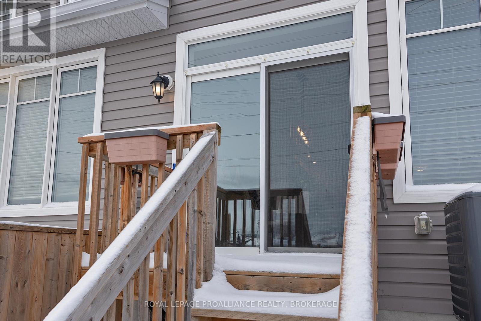 1114 Barrow Avenue, Kingston, Ontario  K7M 0G5 - Photo 34 - X12628036