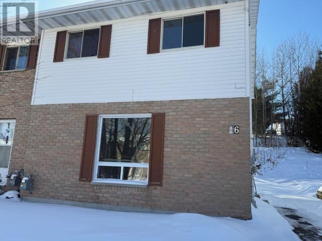 16 Hergott Ave, Elliot Lake, Ontario P5A 3A8 - Photo 1 - SM253458