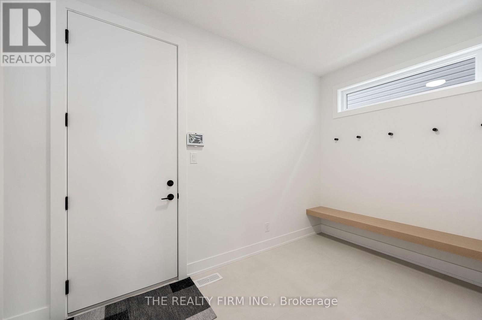 2603 Buroak Drive, London North, Ontario  N6G 3W1 - Photo 5 - X12628110