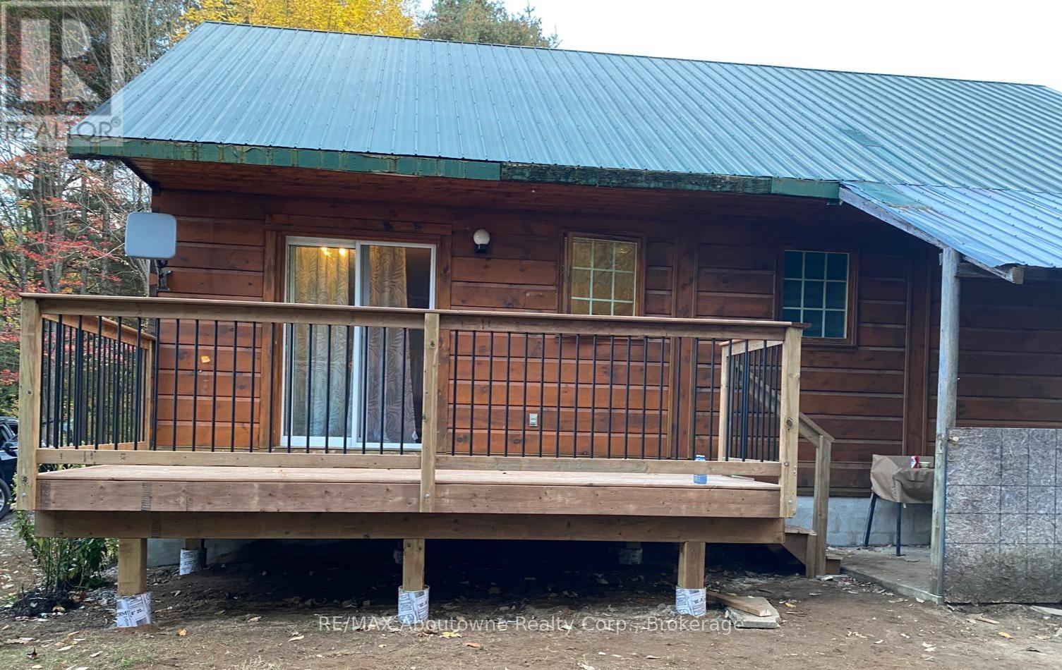 914 Skootamatta Lake Road, Frontenac, Ontario  K0H 1K0 - Photo 10 - X12497500