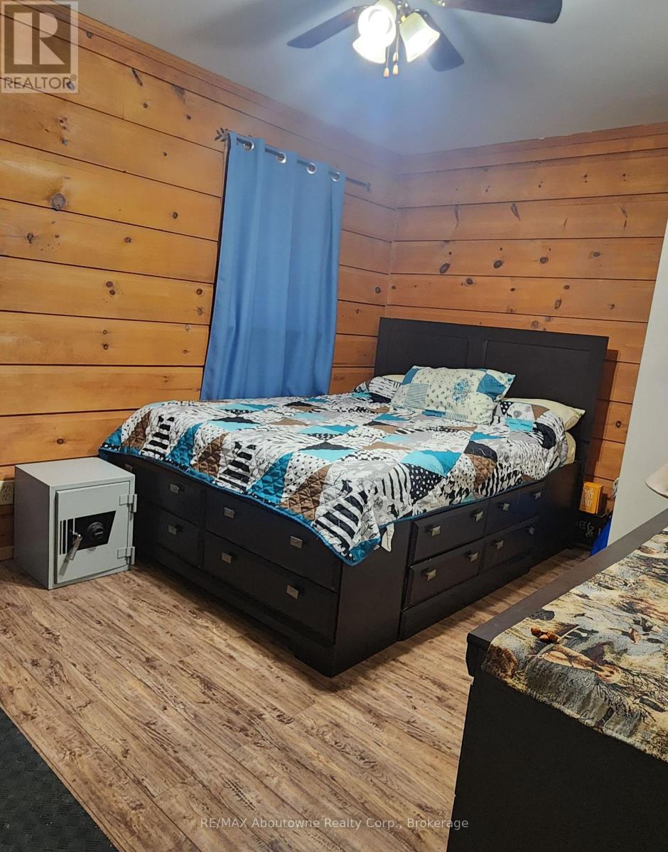 914 Skootamatta Lake Road, Frontenac, Ontario  K0H 1K0 - Photo 8 - X12497500