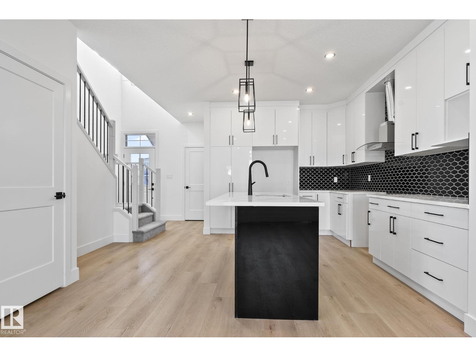 326 32 Av Nw, Edmonton, Alberta  T6T 2K2 - Photo 6 - E4467951