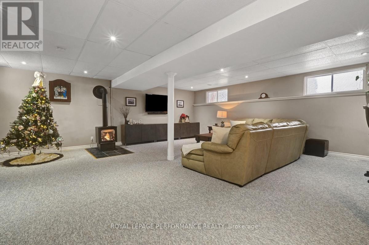 552 Loucks Drive, Russell, Ontario  K4R 1B6 - Photo 22 - X12627838