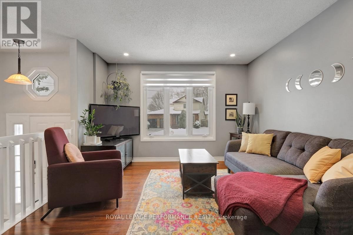 552 Loucks Drive, Russell, Ontario  K4R 1B6 - Photo 4 - X12627838