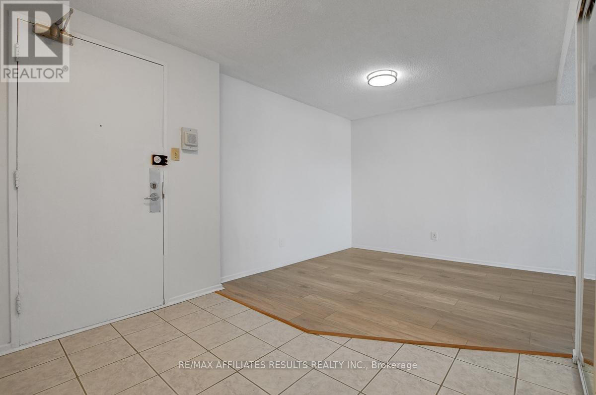 410 - 415 Greenview Avenue, Ottawa, Ontario K2B 8G5 - Photo 10 - X12627930