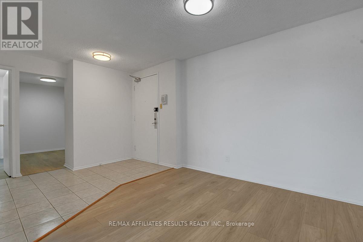 410 - 415 Greenview Avenue, Ottawa, Ontario K2B 8G5 - Photo 13 - X12627930