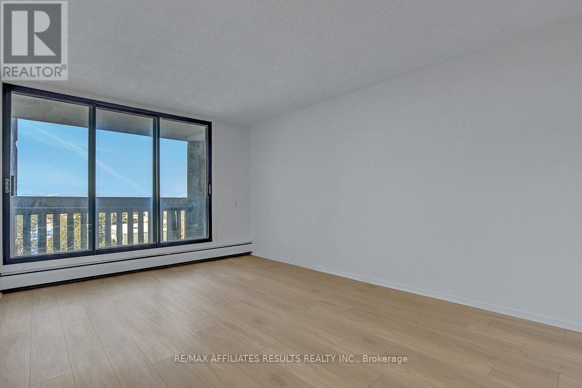 410 - 415 Greenview Avenue, Ottawa, Ontario K2B 8G5 - Photo 15 - X12627930