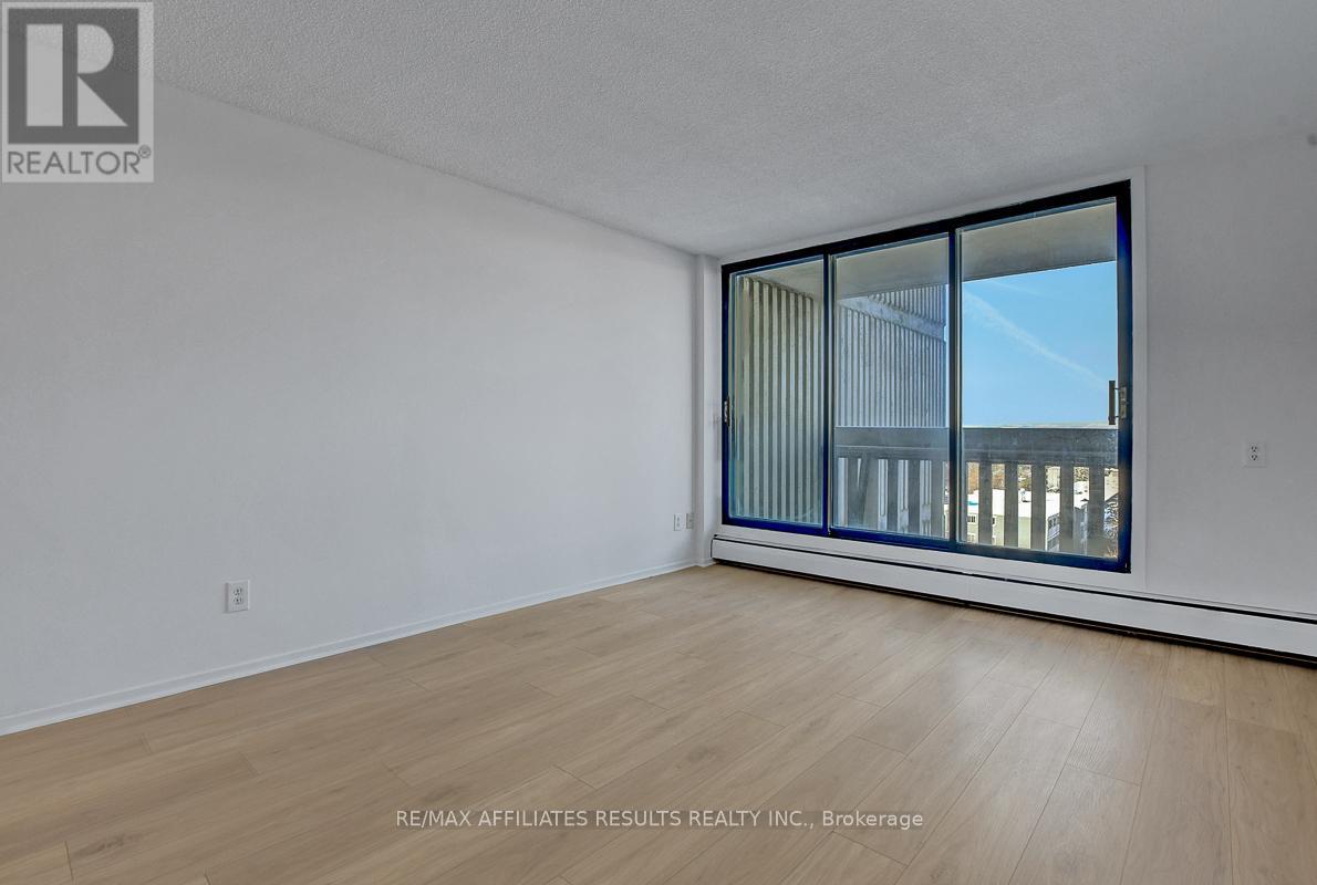 410 - 415 Greenview Avenue, Ottawa, Ontario K2B 8G5 - Photo 17 - X12627930