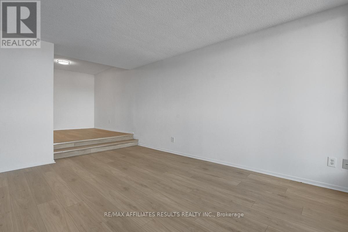 410 - 415 Greenview Avenue, Ottawa, Ontario K2B 8G5 - Photo 18 - X12627930