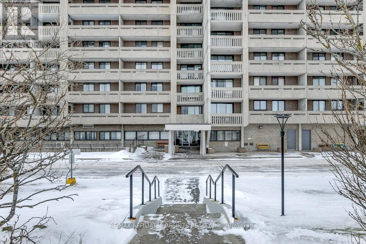 410 - 415 Greenview Avenue, Ottawa, Ontario K2B 8G5 - Photo 4 - X12627930