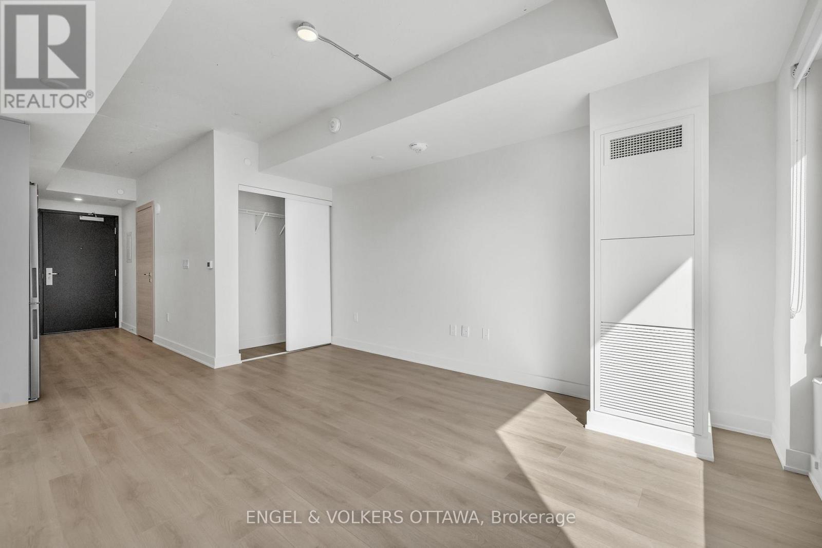 2107 - 199 Rideau Street, Ottawa, Ontario K1N 0E9 - Photo 5 - X12627952