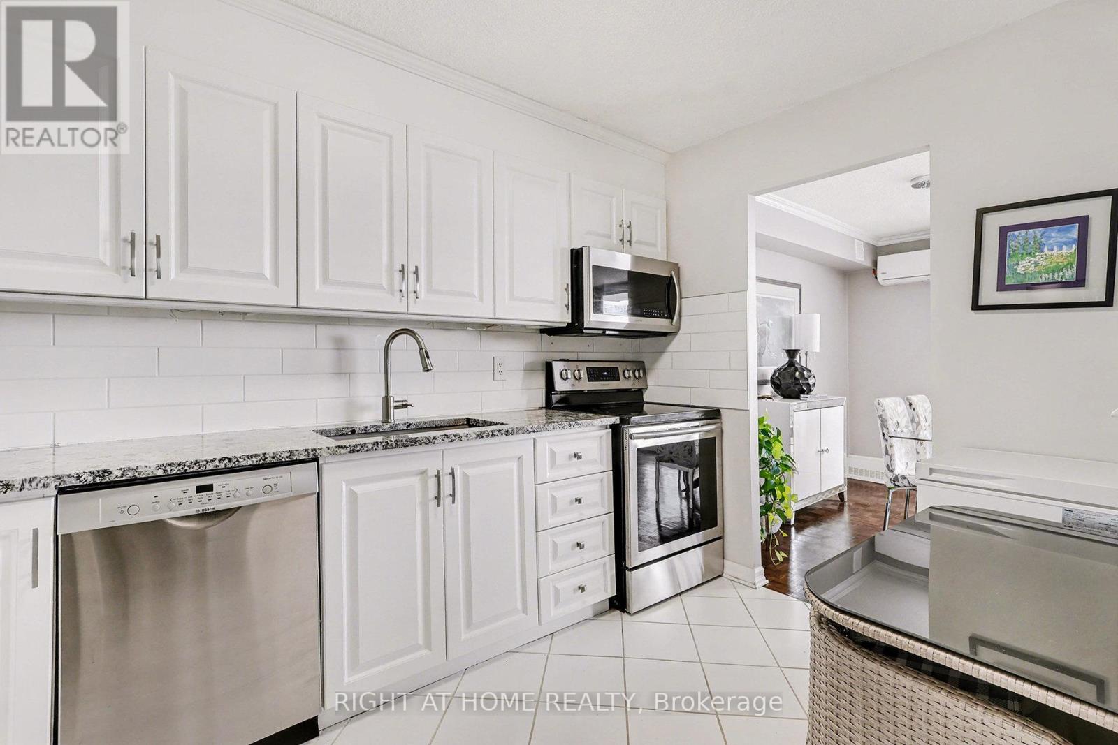 306 - 665 Bathgate Drive, Ottawa, Ontario  K1K 3Y4 - Photo 13 - X12627958