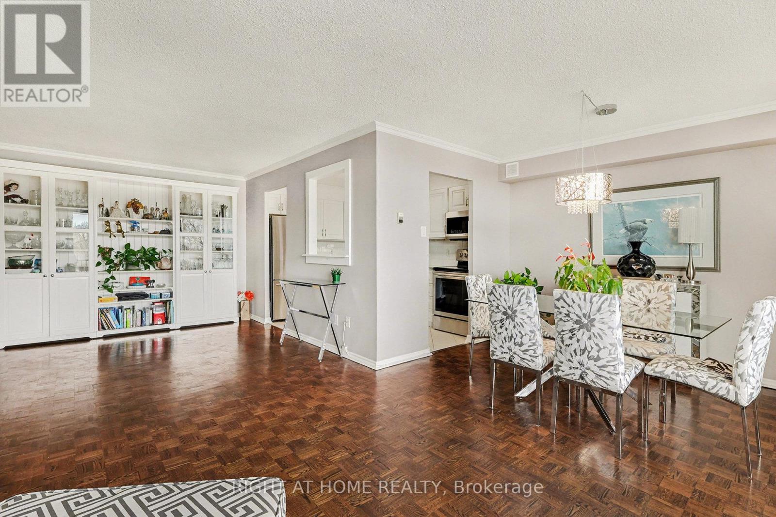 306 - 665 Bathgate Drive, Ottawa, Ontario  K1K 3Y4 - Photo 7 - X12627958