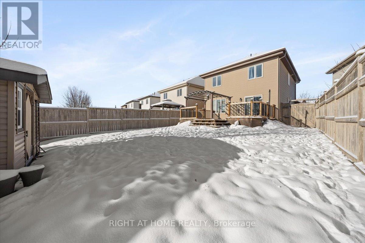 225 Mica Crescent, Clarence-Rockland, Ontario  K4K 0E3 - Photo 35 - X12628084