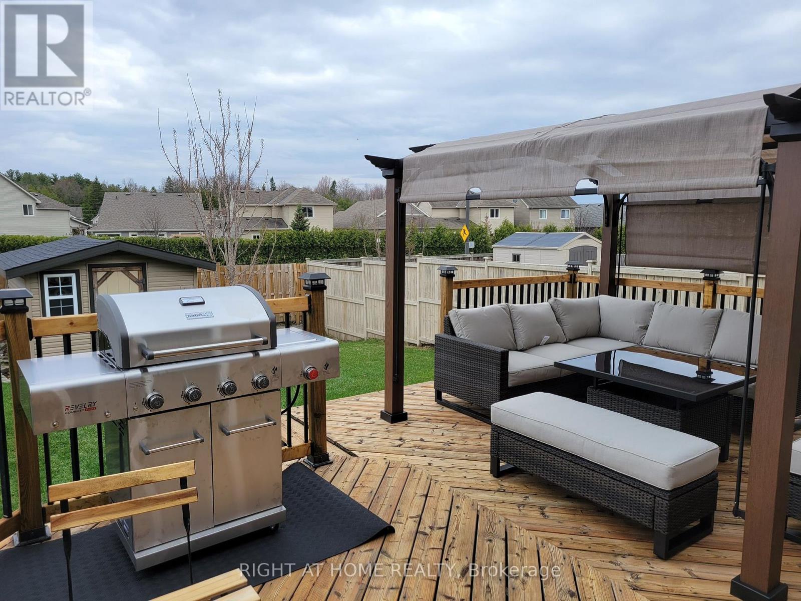 225 Mica Crescent, Clarence-Rockland, Ontario  K4K 0E3 - Photo 40 - X12628084