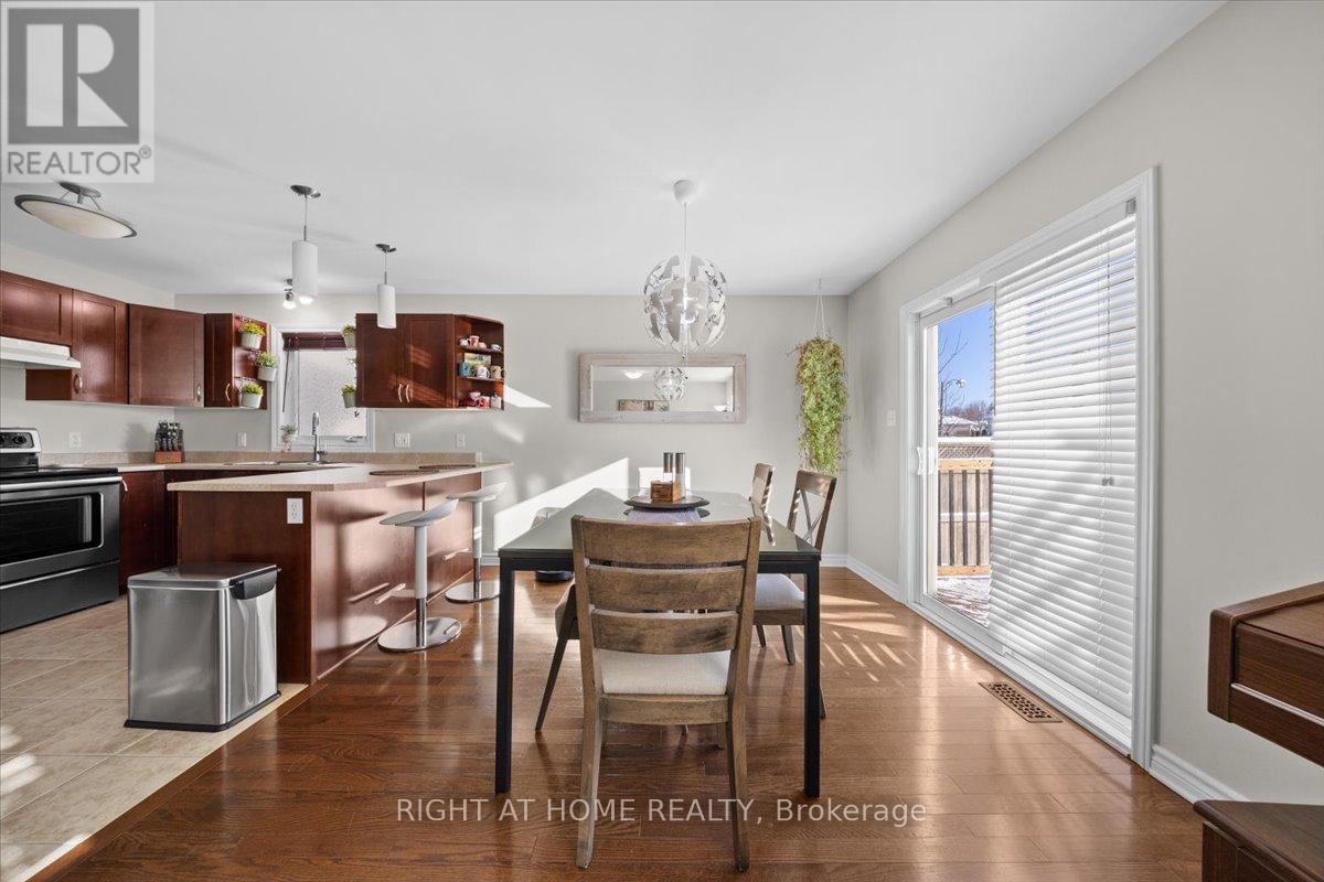 225 Mica Crescent, Clarence-Rockland, Ontario  K4K 0E3 - Photo 8 - X12628084