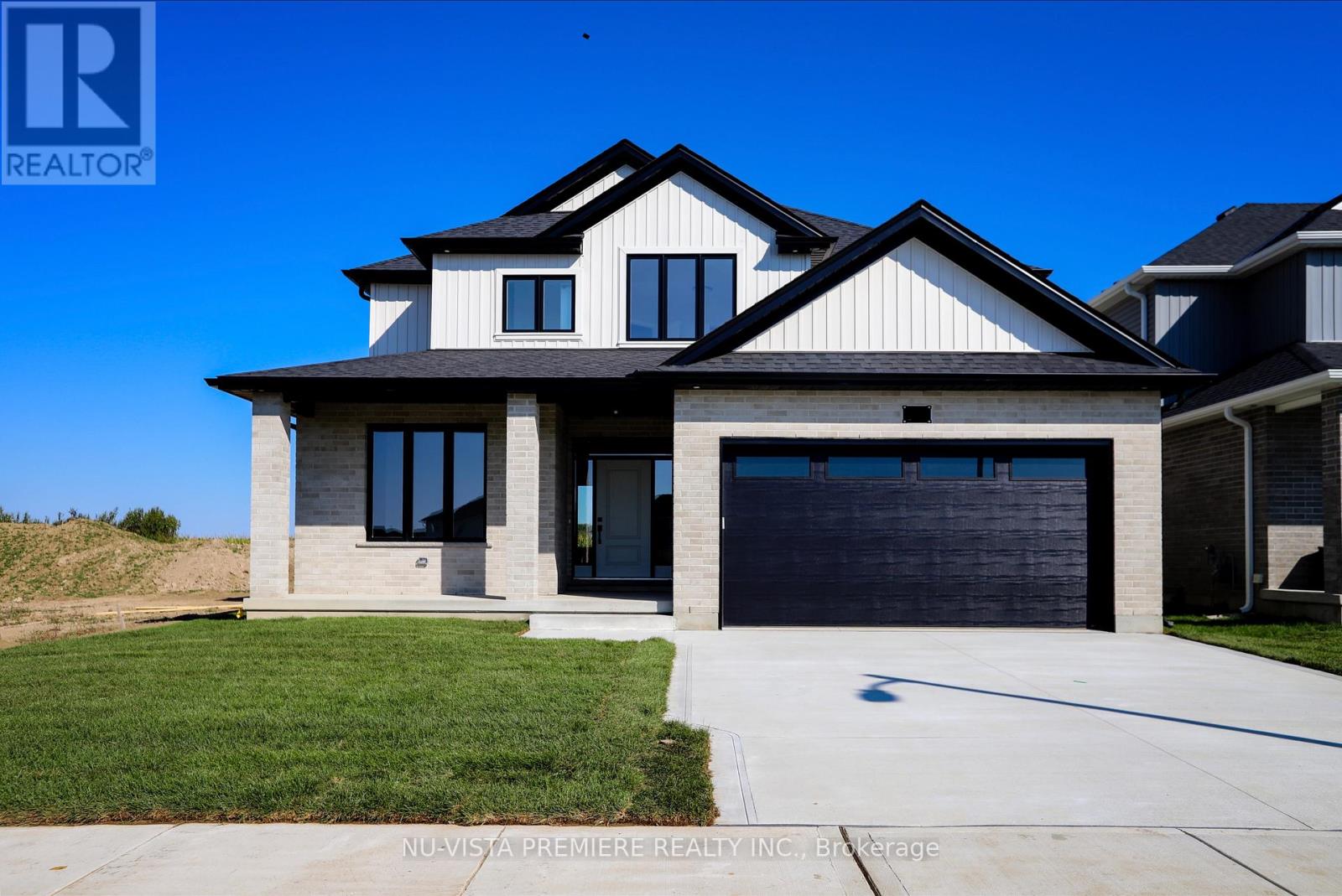 124 Watts Drive, Lucan Biddulph, Ontario  N0M 2J0 - Photo 6 - X12408202