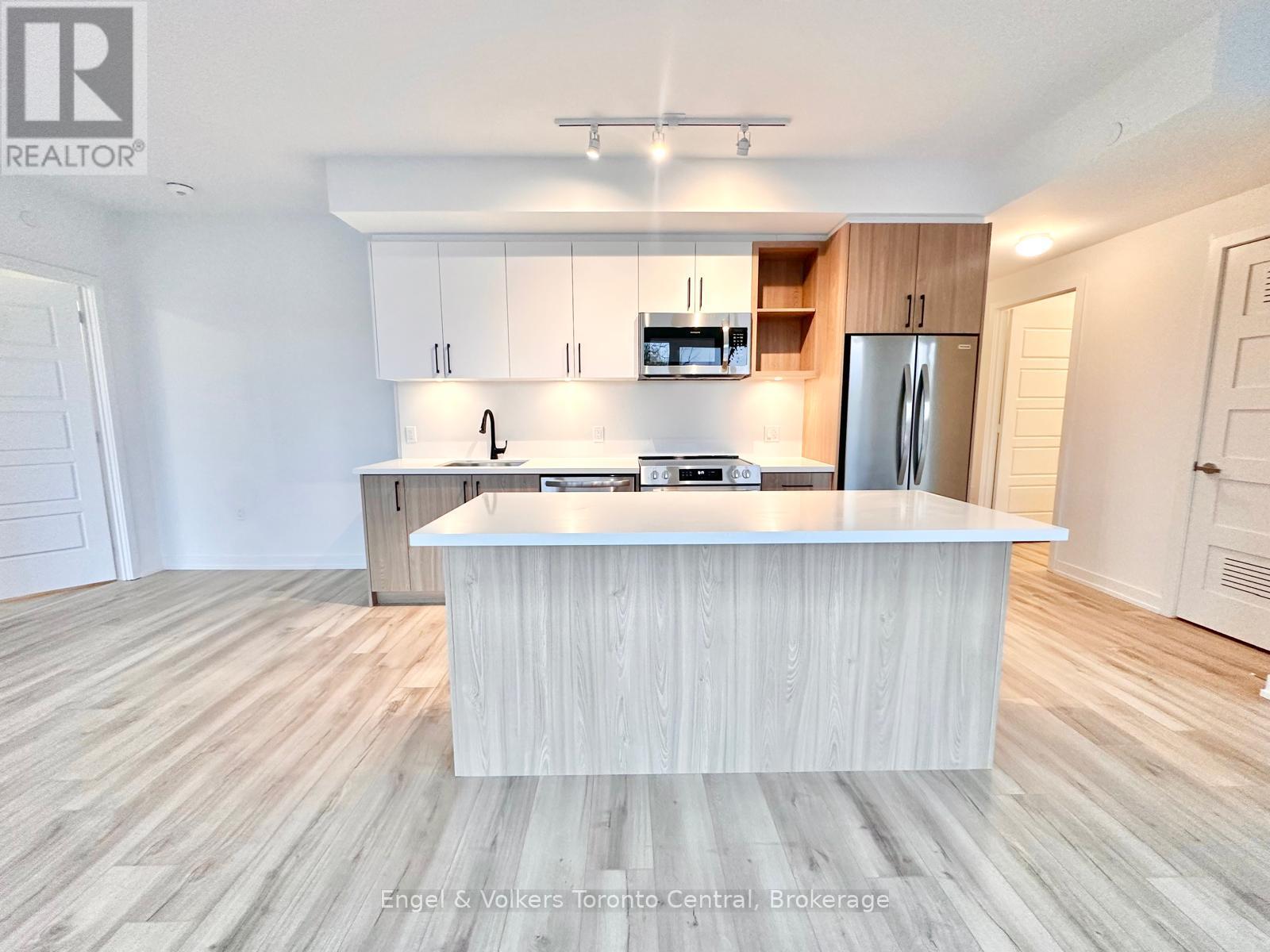 515 - 333 Sunseeker Avenue, Innisfil, Ontario L9S 0R6 - Photo 4 - N12628082