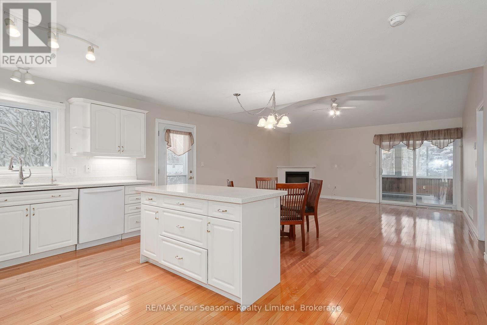 58 - 275 Huron Street, Clearview, Ontario  L0M 1S0 - Photo 15 - S12627922