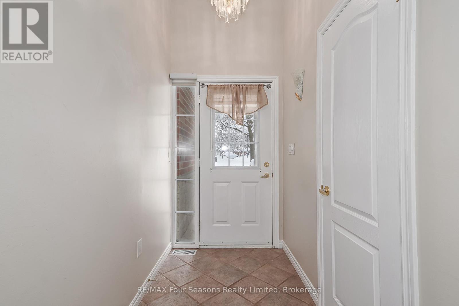 58 - 275 Huron Street, Clearview, Ontario  L0M 1S0 - Photo 7 - S12627922