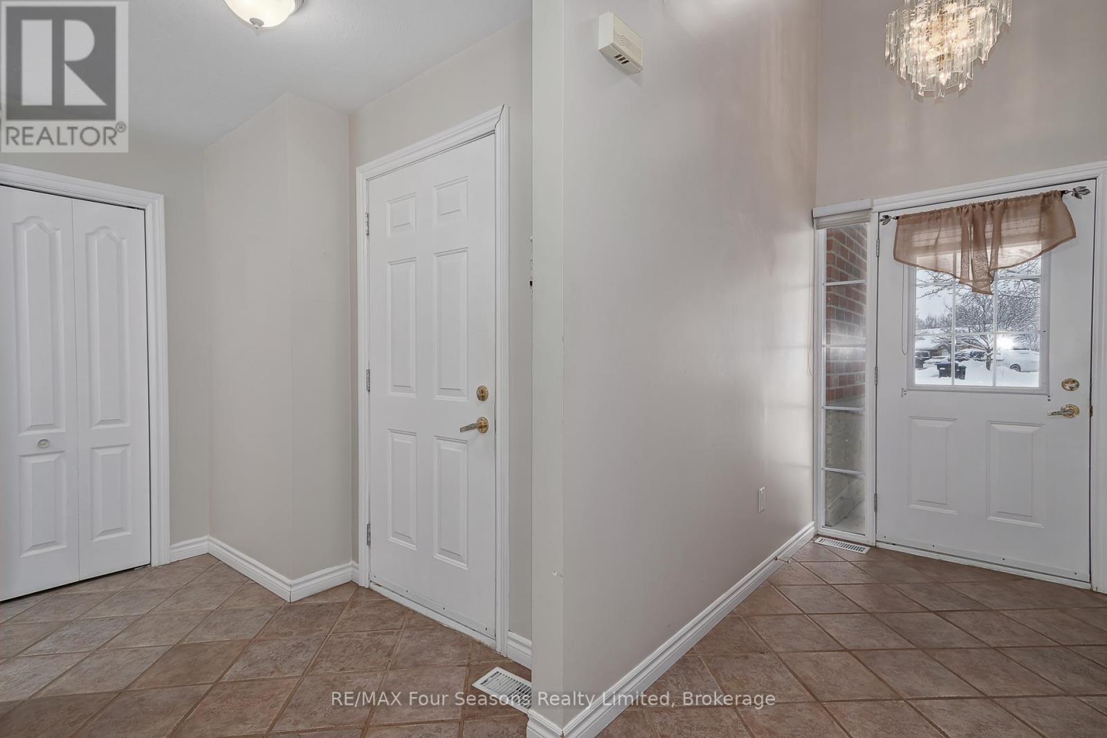 58 - 275 Huron Street, Clearview, Ontario  L0M 1S0 - Photo 8 - S12627922