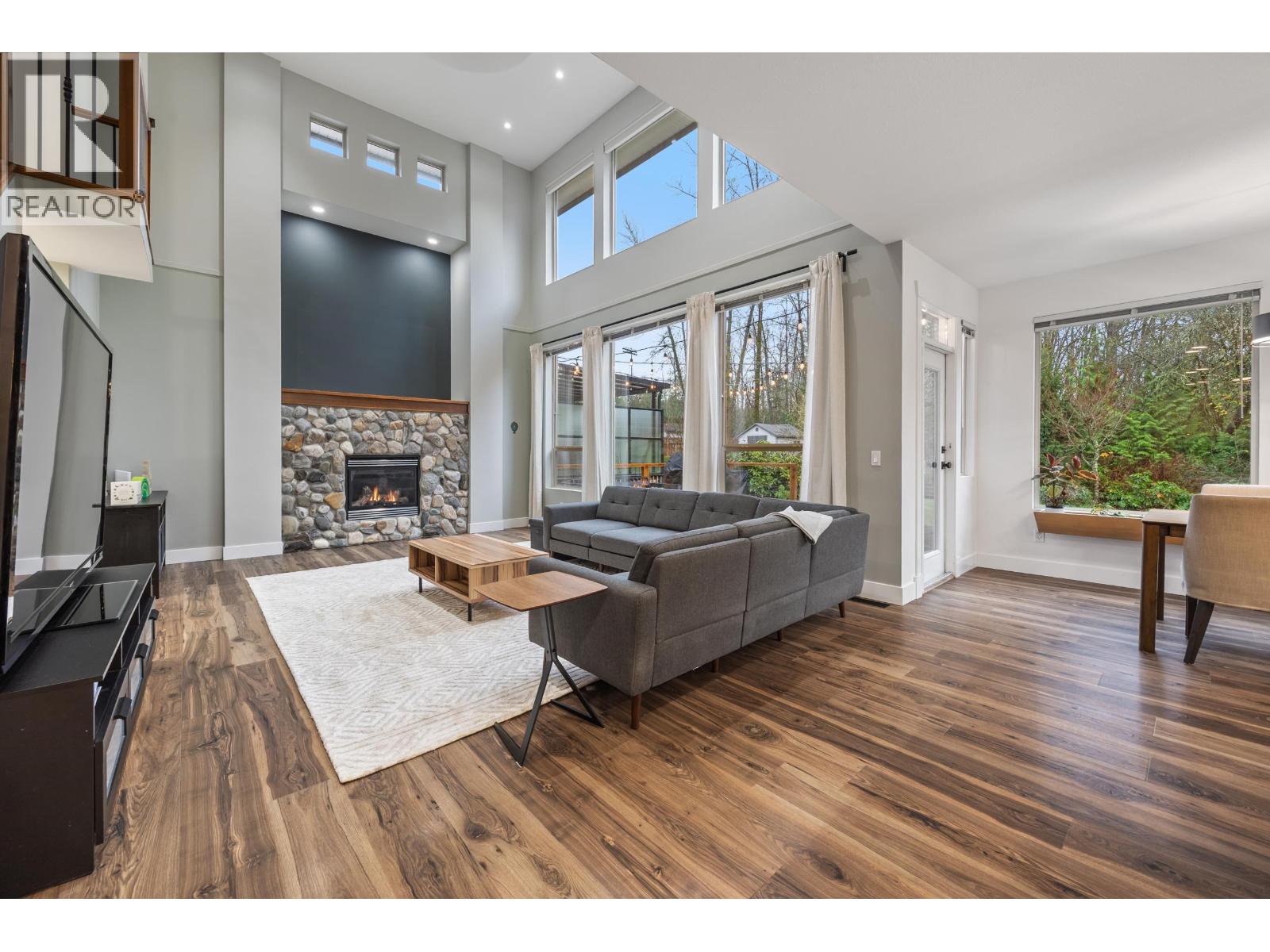 24440 Mcclure Drive, Maple Ridge, British Columbia  V2W 2E9 - Photo 5 - R3073446