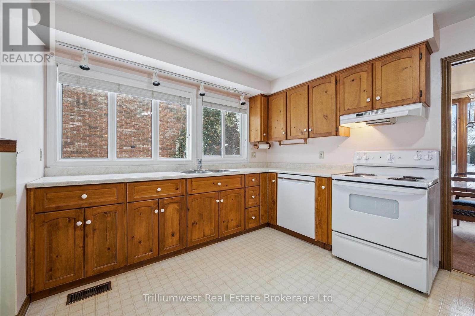 53 Wimbledon Road, Guelph, Ontario  N1H 7R6 - Photo 13 - X12627874