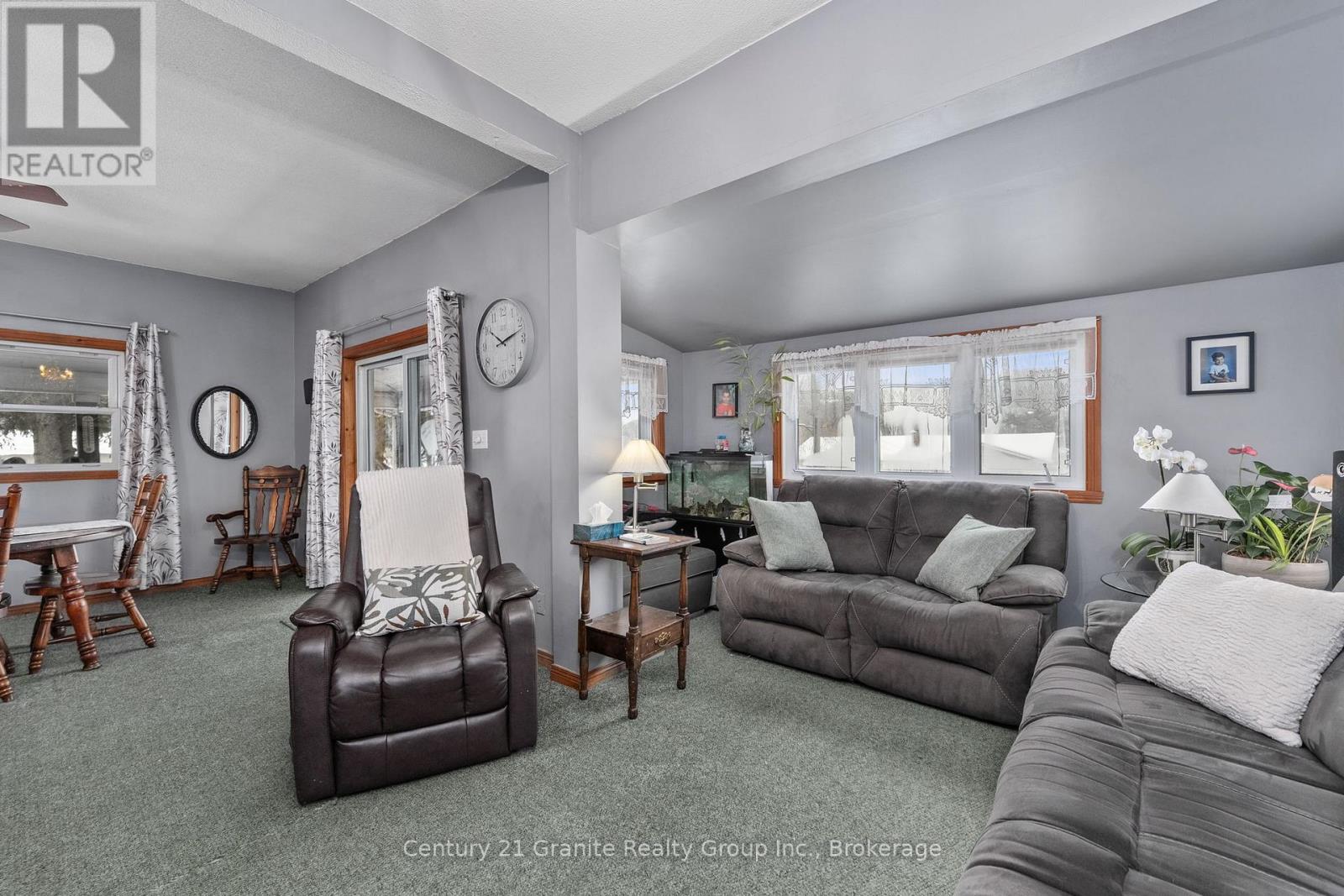 27 Sunnyside Street, Dysart Et Al, Ontario  K0M 1S0 - Photo 10 - X12628028