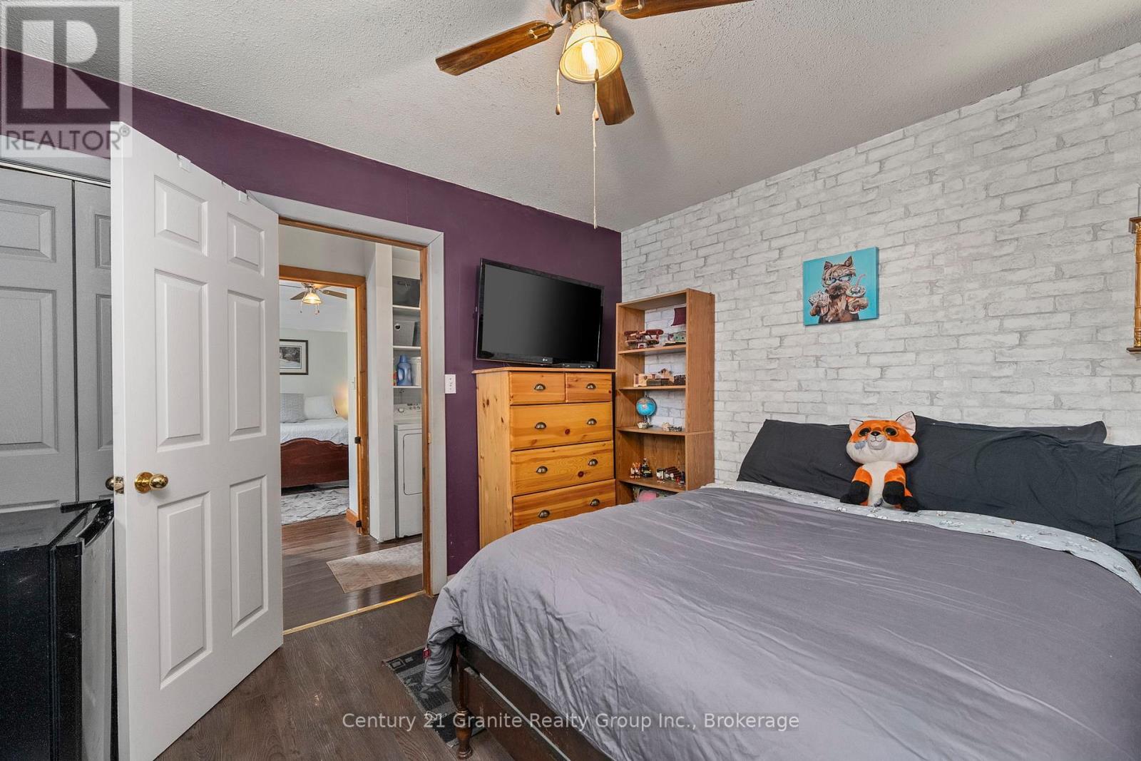 27 Sunnyside Street, Dysart Et Al, Ontario  K0M 1S0 - Photo 17 - X12628028