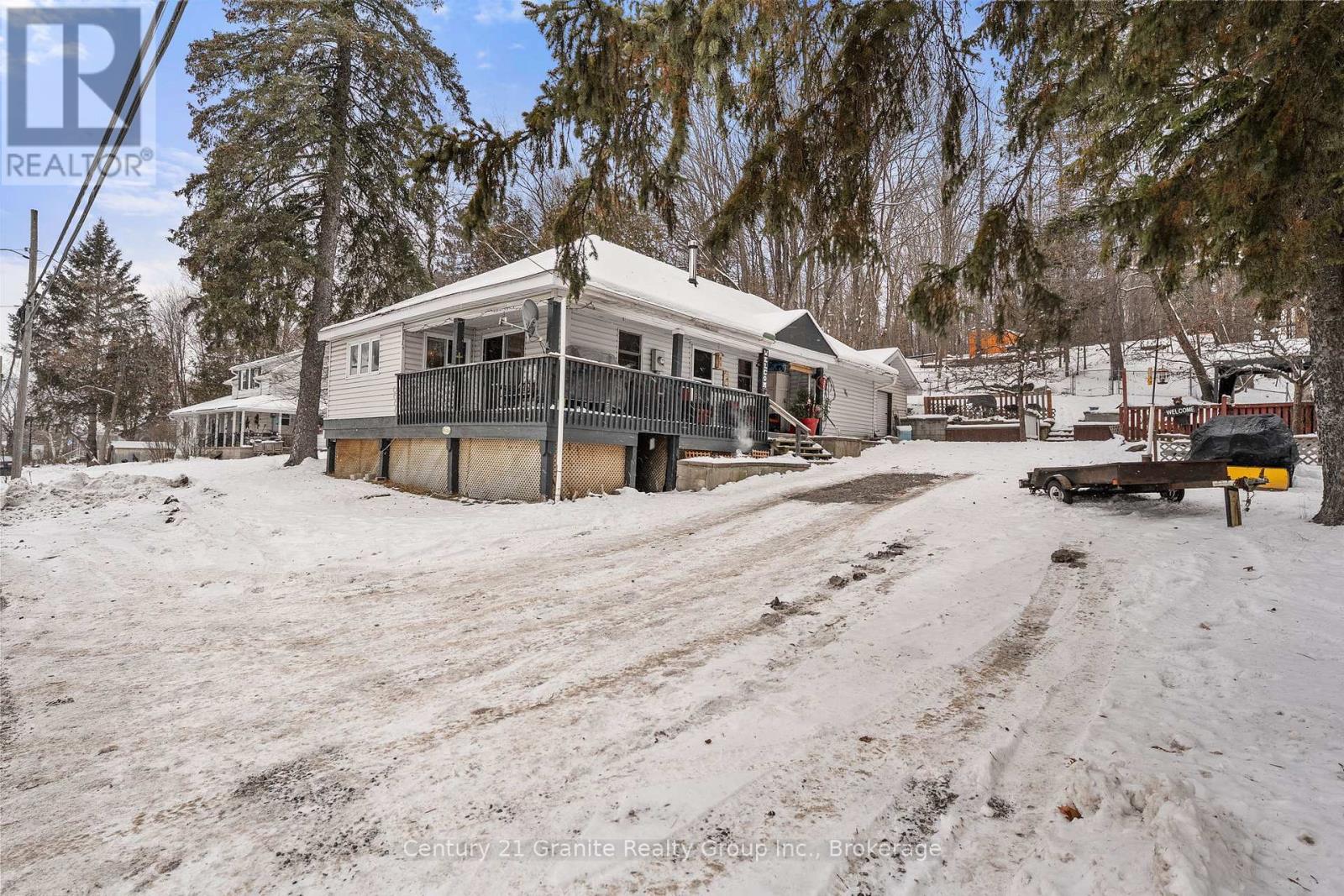 27 Sunnyside Street, Dysart Et Al, Ontario  K0M 1S0 - Photo 30 - X12628028