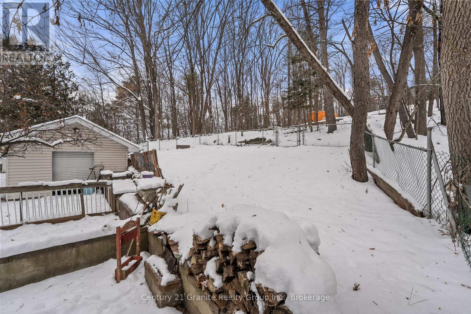 27 Sunnyside Street, Dysart Et Al, Ontario  K0M 1S0 - Photo 39 - X12628028