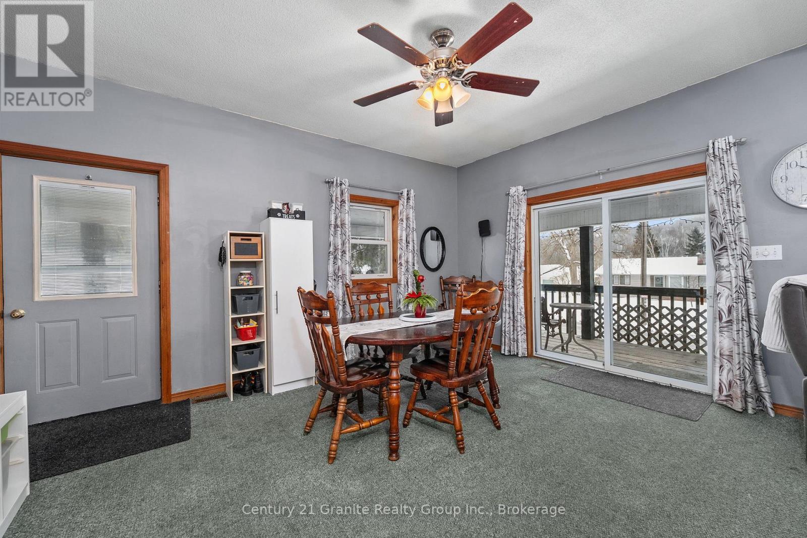 27 Sunnyside Street, Dysart Et Al, Ontario  K0M 1S0 - Photo 6 - X12628028