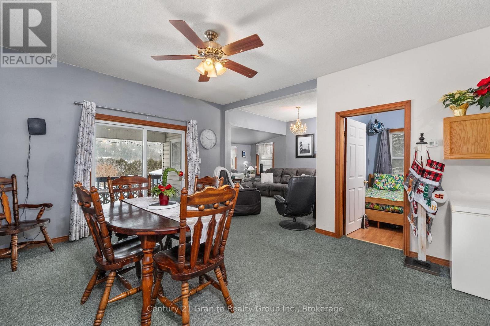 27 Sunnyside Street, Dysart Et Al, Ontario  K0M 1S0 - Photo 8 - X12628028