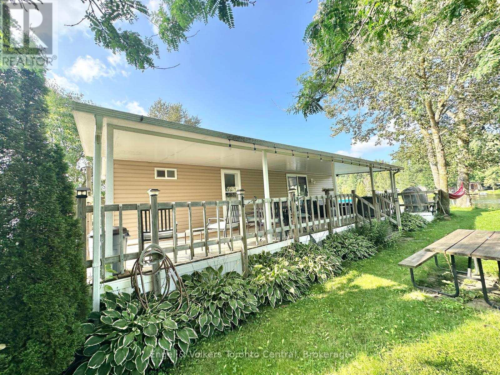 B8 - 7489 Sideroad 5 E, Wellington North, Ontario N0G 2L0 - Photo 6 - X12628076