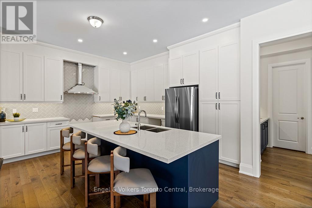 110 Dorothy Drive, Blue Mountains, Ontario N0H 2P0 - Photo 11 - X12628094