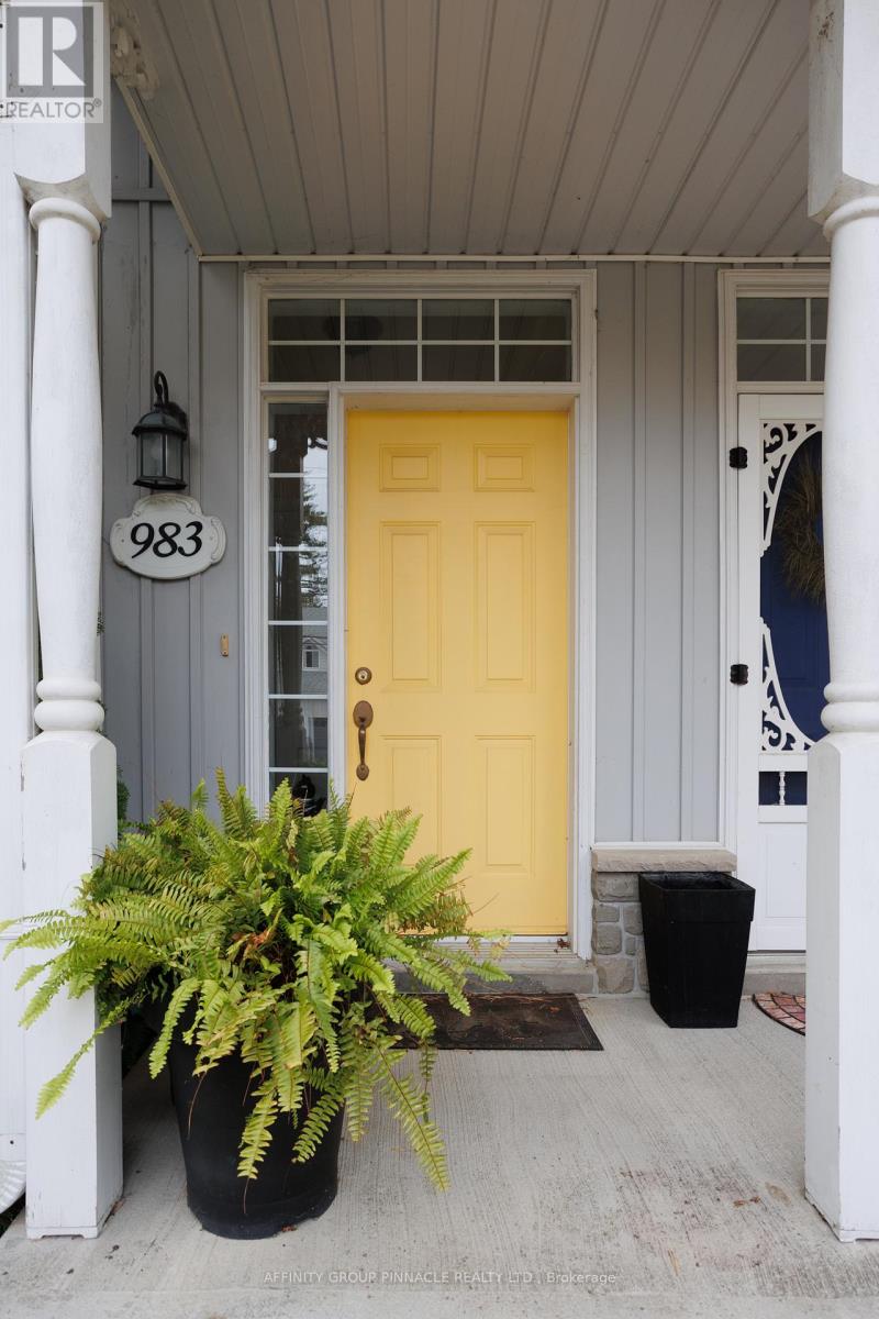 983 Lake Drive E, Georgina, Ontario  L0E 1L0 - Photo 4 - N12473446