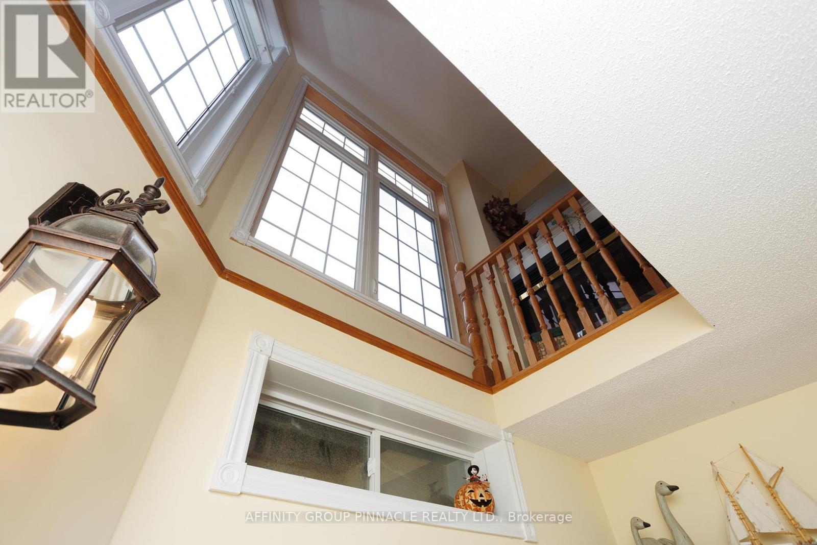 983 Lake Drive E, Georgina, Ontario  L0E 1L0 - Photo 32 - N12473446