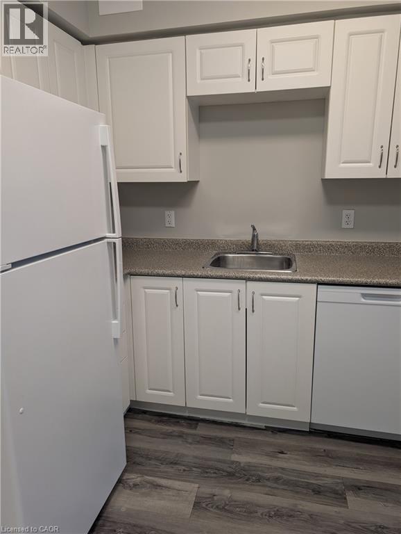 736 Old Albert Street Unit# 116, Waterloo, Ontario  N2L 6R4 - Photo 3 - 40793419