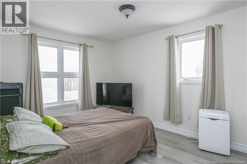 223 Boul St-Pierre E. Boulevard, Caraquet, New Brunswick  E1W 1B1 - Photo 40 - NB131114