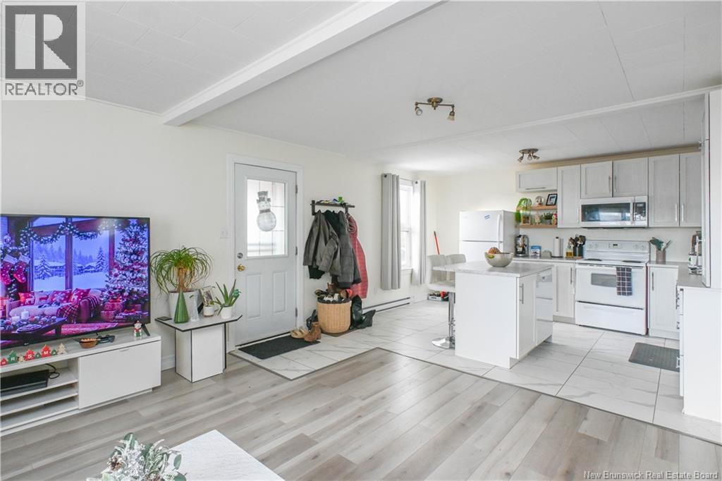 223 Boul St-Pierre E. Boulevard, Caraquet, New Brunswick  E1W 1B1 - Photo 32 - NB131114